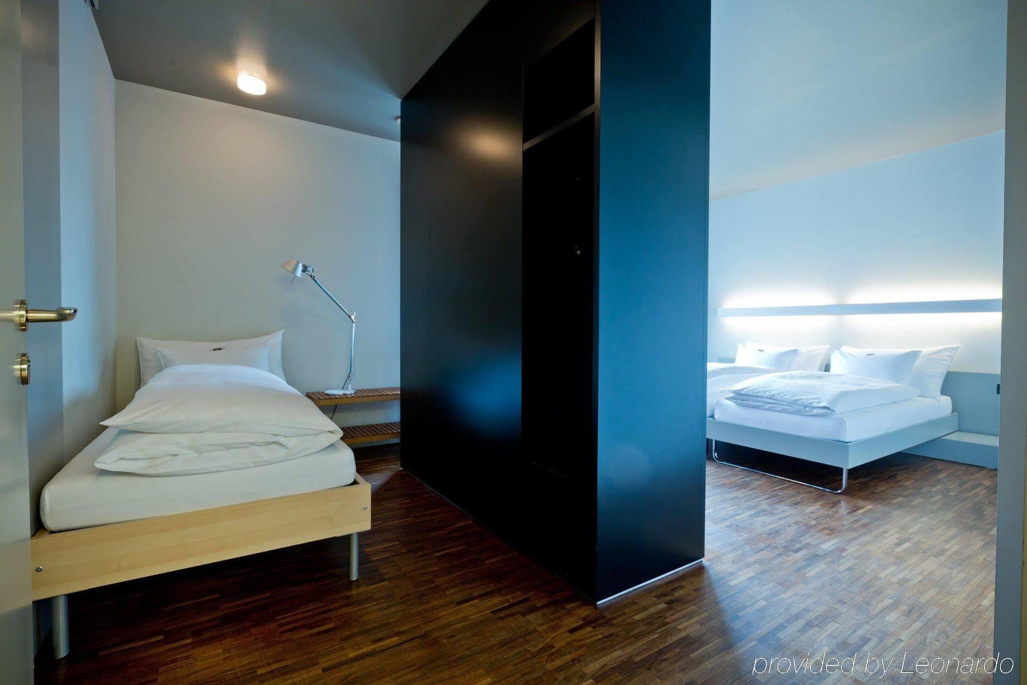 Dasbreitehotel Am Rhein Базель Экстерьер фото